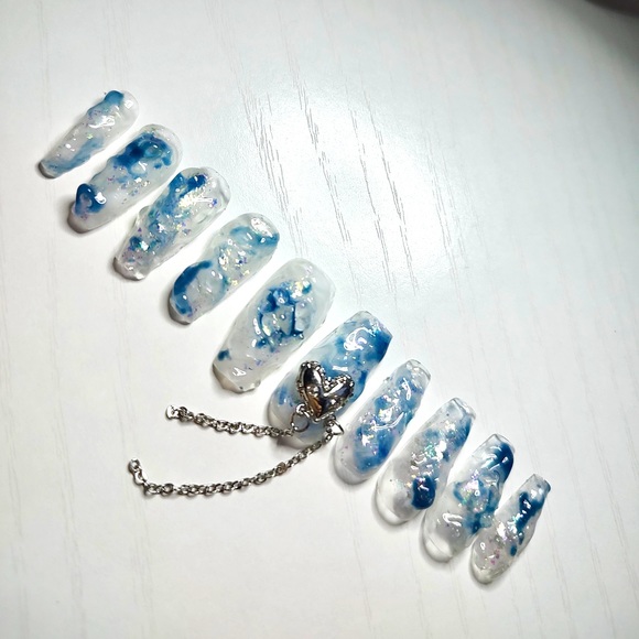 Reusable blue glitter nail with silver charm handmade press on nail - Picture 4 of 4